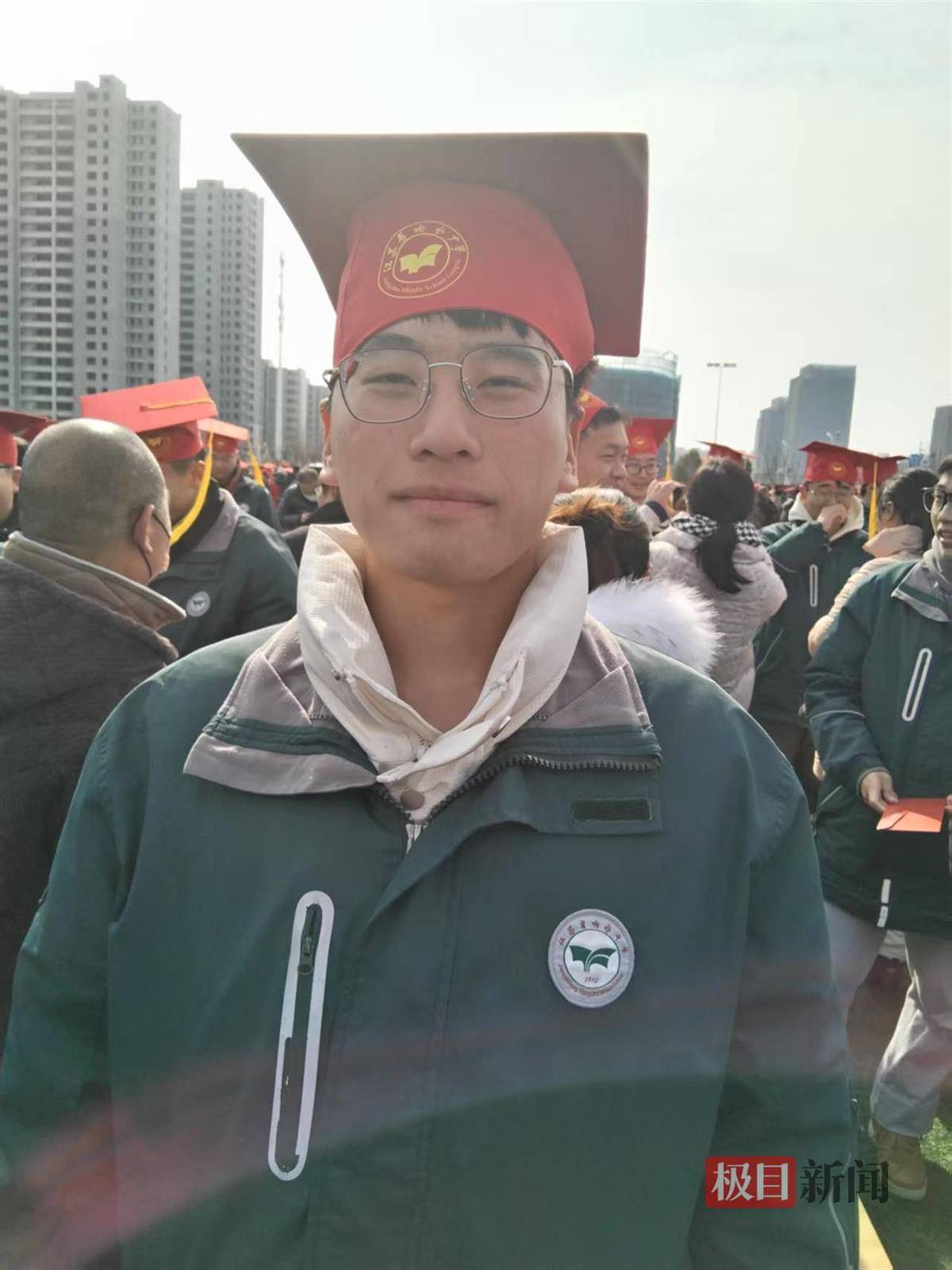 年后身亡其父母:每次看见儿子的遗物都特别难受j9九游真人游戏第一平台张俊豪被撞成重伤一(图5) 年后身亡其父母:每次看见儿子的遗物都特别难受j9九游真人游戏第一平台张俊豪被撞成重伤一(图5)